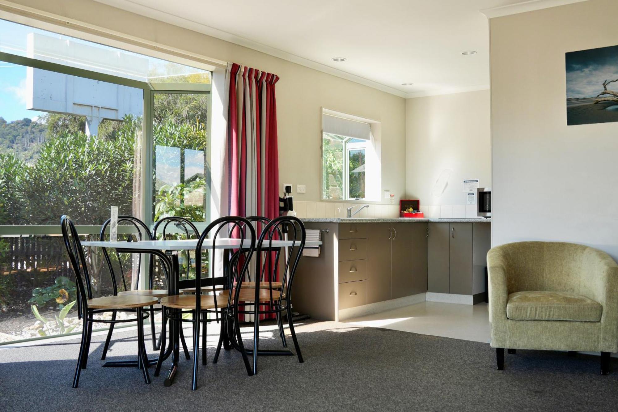 Tahuna Beach Holiday Park Nelson Chambre photo